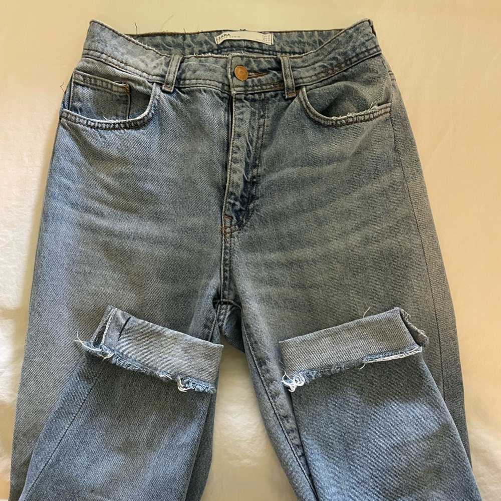 Mom fit light blue jeans